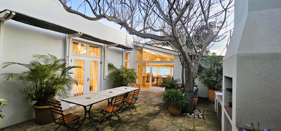 3 Bedroom Property for Sale in Middedorp Western Cape